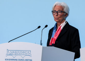 ECB keeps rates unchanged as economy holds up for now