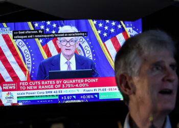 Global central banks converge towards rate cut caution