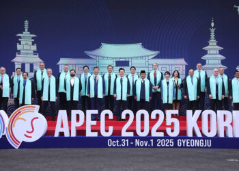 Asia-Pacific leaders call for shared trade benefits as APEC summit wraps up