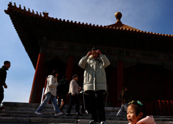 China extends visa-free policy to end-2026, adds Sweden to scheme