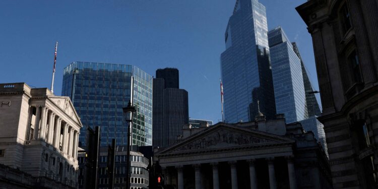 UK companies’ job sentiment hits 5-year low, BoE survey shows