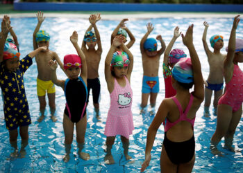 More sleep, less screen time as China aims to reduce student stress