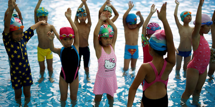 More sleep, less screen time as China aims to reduce student stress