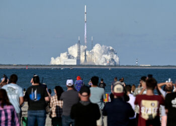 Blue Origin’s New Glenn rocket deploys Mars satellites, sticks booster landing
