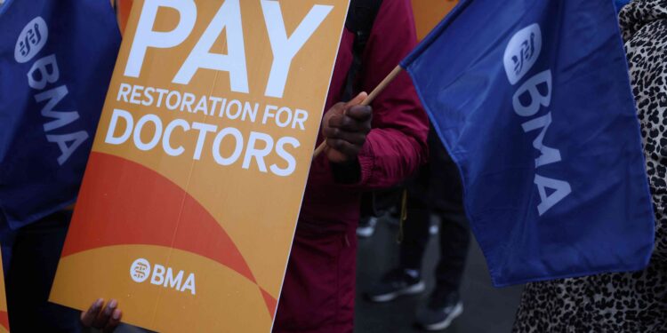 England’s junior doctors to begin five-day walkout