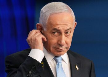 Netanyahu says he will not quit politics if he receives a pardon