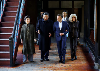 Xi woos Macron with sightseeing trip but little in the way of deals