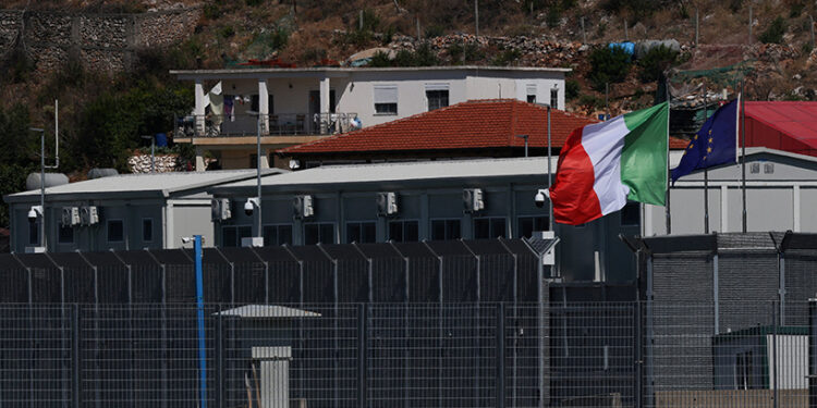 EU countries agree positions on new asylum, migrant returns policy