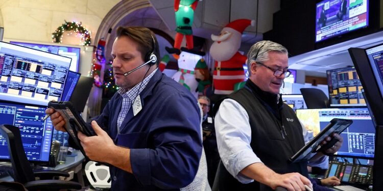 US yields, dollar edge up; investors eye Fed rate cut this week