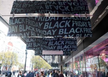 UK consumer spending disappointed in November, surveys show