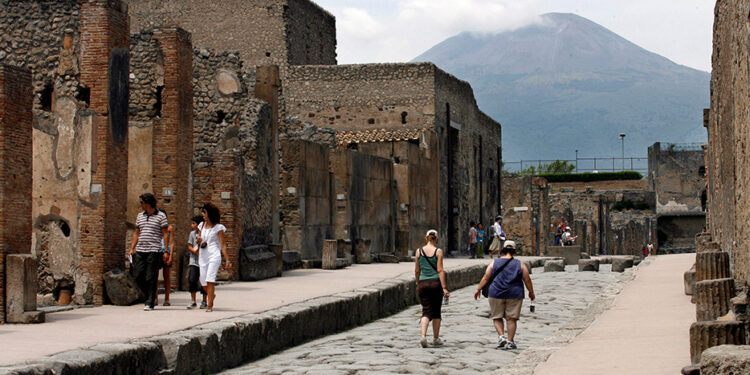 Scientists discover secrets of ancient Roman concrete at Pompeii