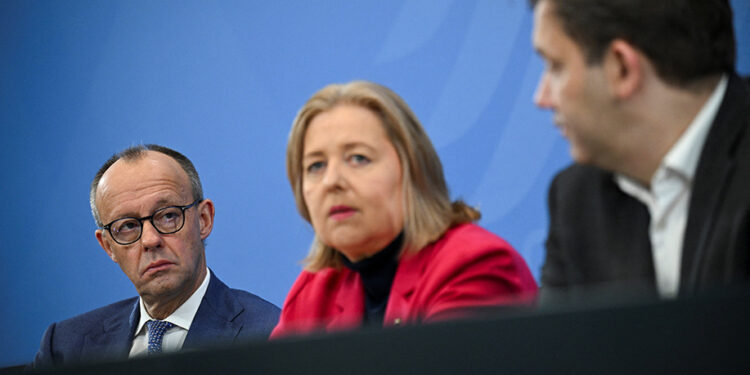 German coalition agrees to fast-track infrastructure, scrap unpopular heating law