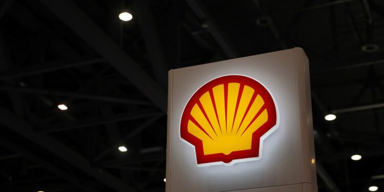 SLB, Shell partner to develop AI-powered solutions for energy industry