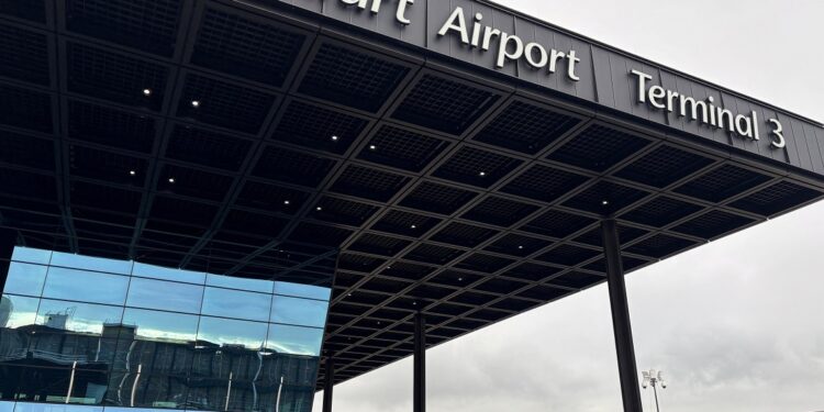 Fraport expects significant decline in 2026 net earnings, first dividend since 2019