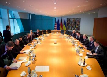 US security experts say Ukraine’s abandonment of NATO goal will not alter peace talks