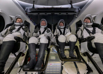 SpaceX capsule with four astronauts, one ailing, splashes down safely off California