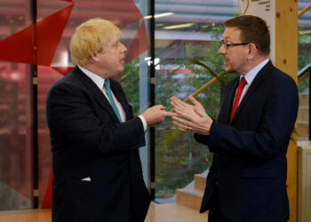 Former Labour Party minister Gwynne steps down from parliament