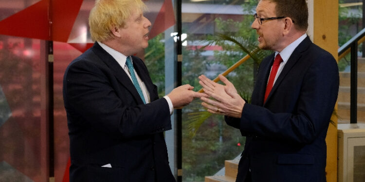 Former Labour Party minister Gwynne steps down from parliament