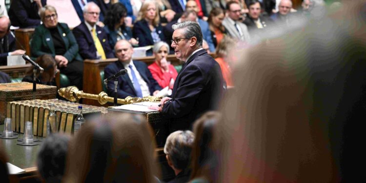 UK borrowing costs rise as concerns about Starmer’s future mount