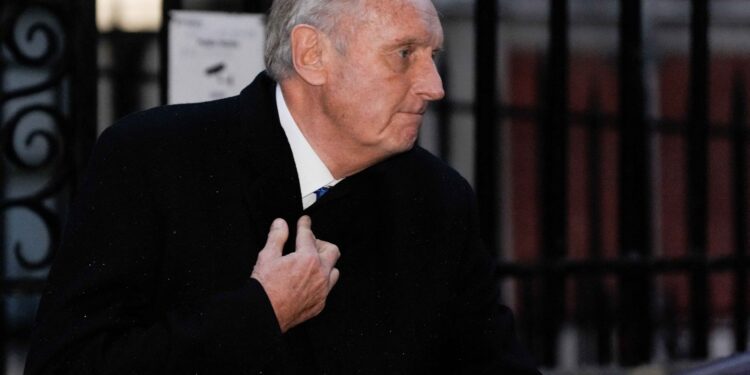 Veteran Daily Mail chief Paul Dacre tells UK privacy trial of anger at allegations