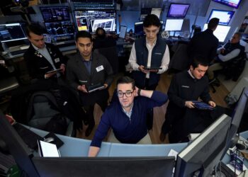 Yields gain, stocks up slightly after US jobs data beat