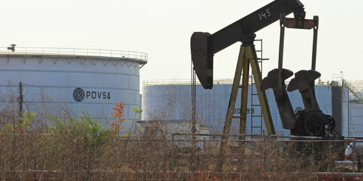US authorizes US diluent supply to Venezuela oil sector