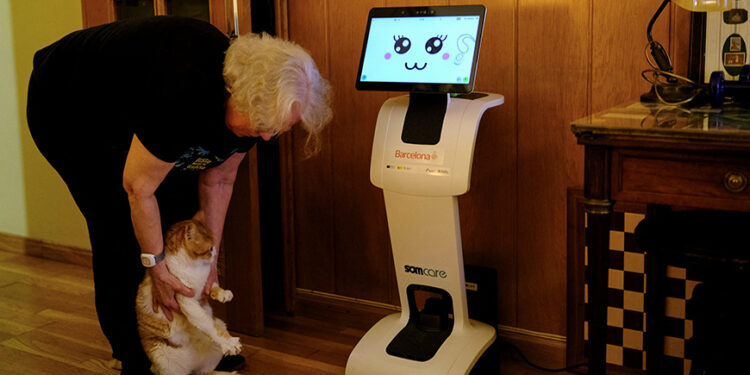 Dancing robots bring support, company to Barcelona elderly