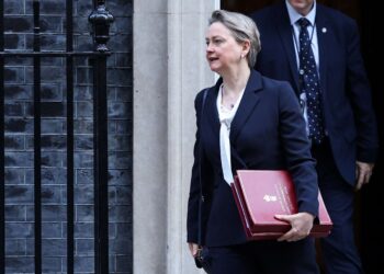 UK working with airlines to boost Oman evacuations