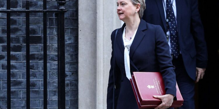 UK working with airlines to boost Oman evacuations