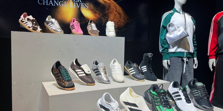 Adidas expects operating profit to rise to 2.3 billion euros in 2026