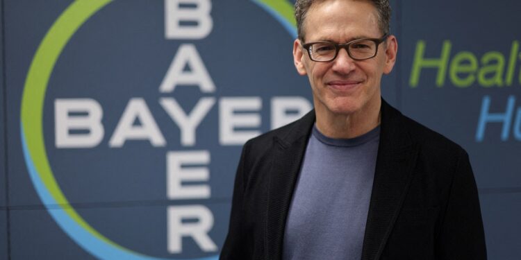 Bayer projects up to 10.1 billion eur in adj earnings this year