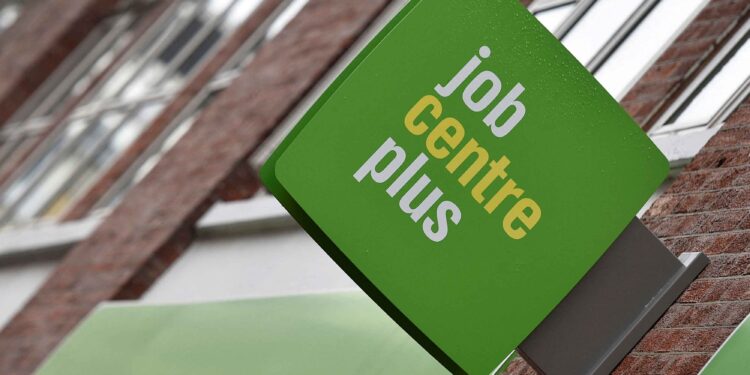 UK recruiters see signs of jobs downturn easing