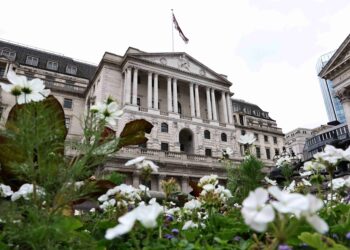 Bank of England to play for time as war brings inflation heat