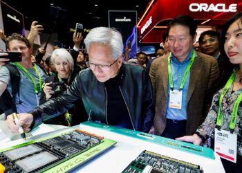 SK Group chairman says wafer shortage to last until 2030, trying to stabilise memory prices