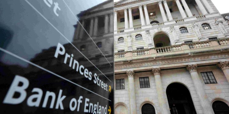 Bank of England to sit tight as Middle East conflict turns up inflation heat