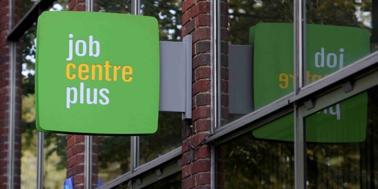 UK wage growth slows to weakest in 5 years, offering BoE relief as oil prices surge