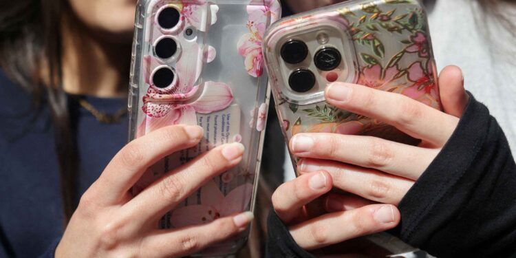 Britain pilots social media bans, time limits and curfews for children