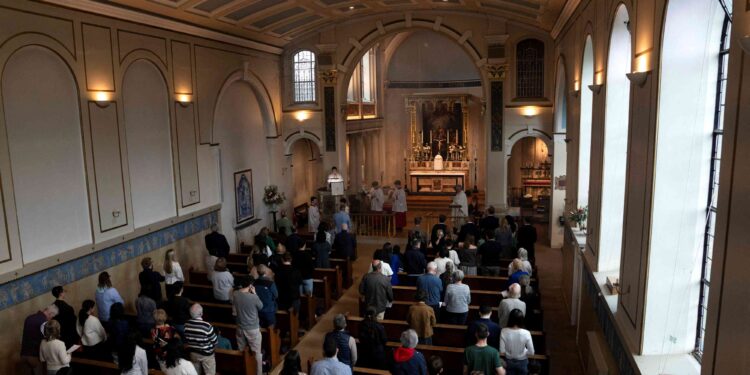 UK report on rising churchgoing pulled after fraudulent responses found