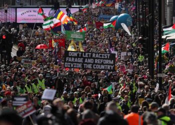 UK protesters march in London to oppose the rise of political right