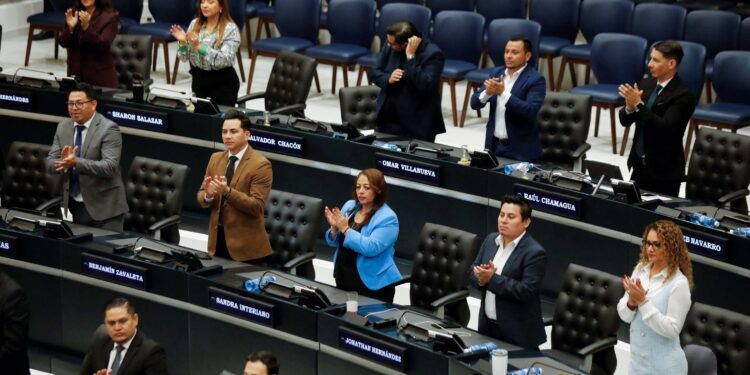 El Salvador reforms constitution to allow for life sentences