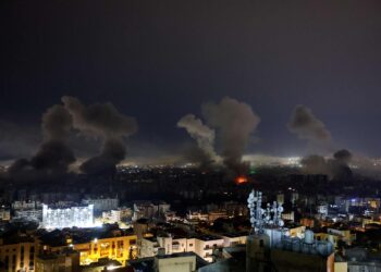 Trump and Iran signal no quick end to war as tankers burn in Iraqi waters