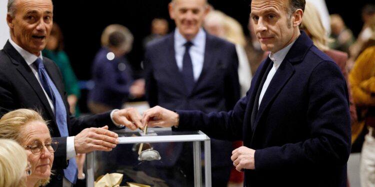 French far-right eyes Marseille city hall as its candidate tied with leftist incumbent