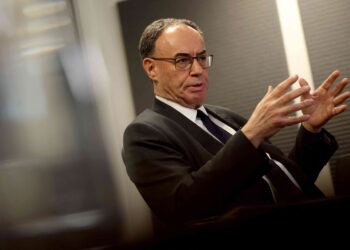 Exclusive-Bank of England’s Bailey says investors should not count on UK rate hikes