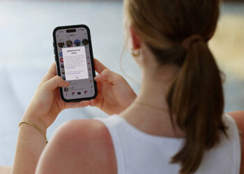 Under global spotlight, Australia plays hardball on social media ban