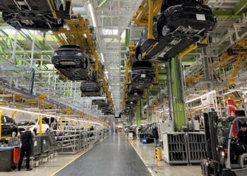 German industrial orders rise 0.9% in February