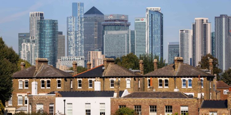 Confidence among big UK firms plunges to six-year low, Deloitte says