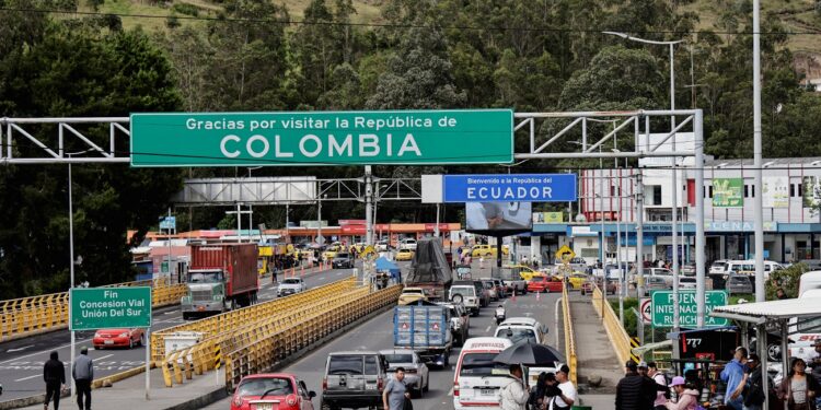 Colombia’s Petro walks back 100% tariffs on Ecuadorean goods