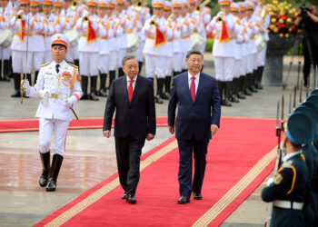 China offers loans, technology for Vietnam railways