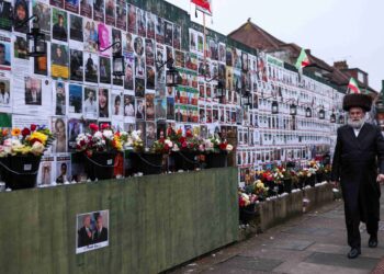 UK counter-terrorism police investigate arson at Jewish memorial wall