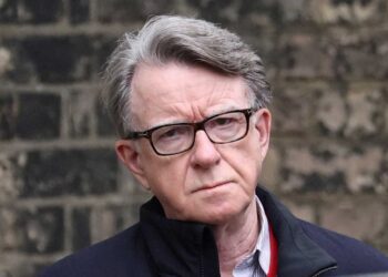 UK foreign ministry chief to leave after Mandelson vetting row